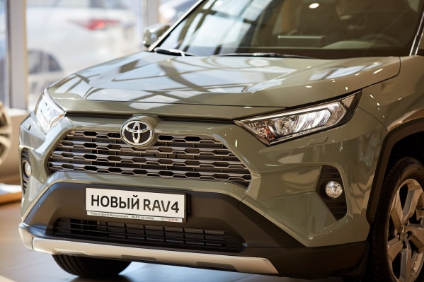 Toyota RAV4 считается одним из самых ликвидных автомобилей. По исследованиям, после трех лет эксплуатации он сохраняет 81,84% стоимости Toyota RAV4 считается одним из самых ликвидных автомобилей. По исследованиям, после трех лет эксплуатации он сохраняет 81,84% стоимости