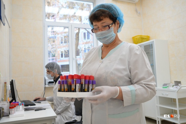 В Екатеринбурге 85% людей, живущих с ВИЧ, знают о своем статусе В Екатеринбурге 85% людей, живущих с ВИЧ, знают о своем статусе