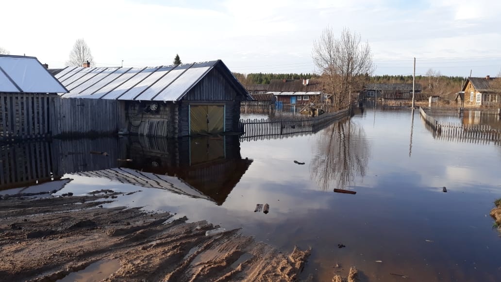 Кидюгу и еще две деревни подтопило из-за высокого уровня воды в Устье Кидюгу и еще две деревни подтопило из-за высокого уровня воды в Устье