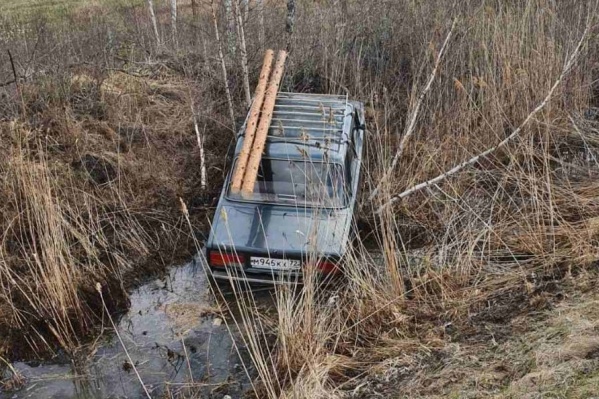 За рулем легковушки находился 65-летний водитель За рулем легковушки находился 65-летний водитель
