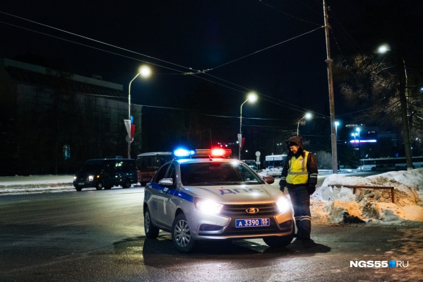 Водитель Honda выехал на встречную полосу Водитель Honda выехал на встречную полосу