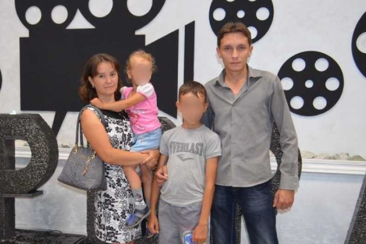 Отец погибшего мальчика признался, что семья больше никогда не будет счастлива, как прежде Отец погибшего мальчика признался, что семья больше никогда не будет счастлива, как прежде