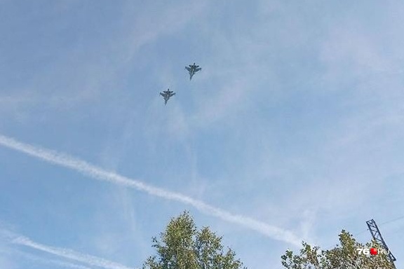 Ярославцев удивили истребители над городом Ярославцев удивили истребители над городом