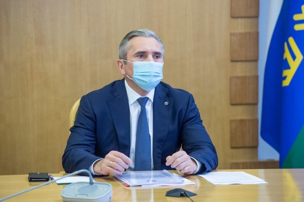 Губернатор Александр Моор вчера продлил режим повышенной готовности до пятого июля и выпустил новое постановление Губернатор Александр Моор вчера продлил режим повышенной готовности до пятого июля и выпустил новое постановление