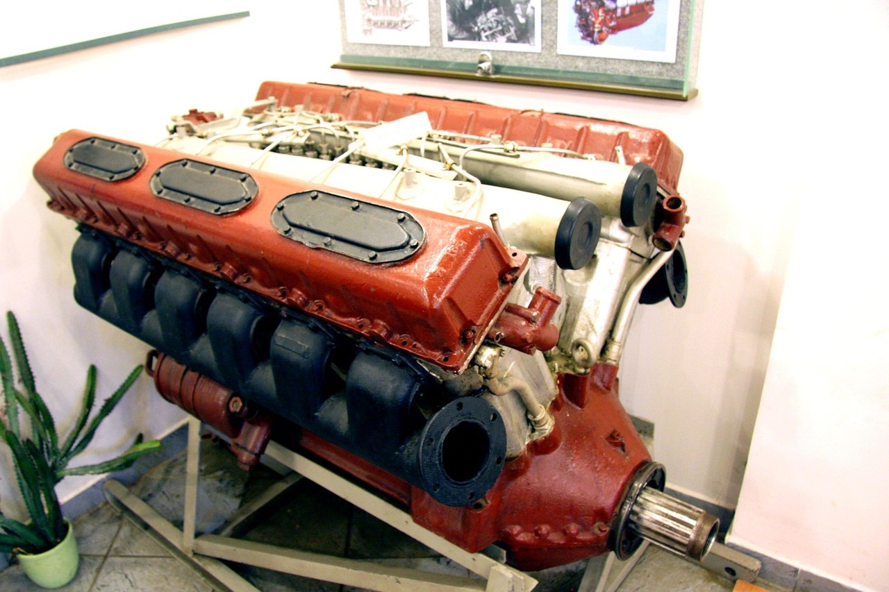 Дизель В-2 — ничего лишнего Дизель В-2 — ничего лишнего 