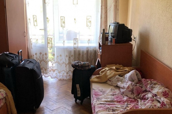 По словам Татьяны, комнаты в обсерваторе грязные и пыльные По словам Татьяны, комнаты в обсерваторе грязные и пыльные