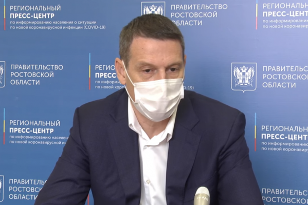 Врач сказал, что перед выпиской человек должен ещё дважды пройти тест на коронавирус Врач сказал, что перед выпиской человек должен ещё дважды пройти тест на коронавирус