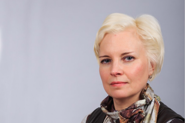 Чуть больше года Оксана Чупрова работает заведующей кафедры САФУ Чуть больше года Оксана Чупрова работает заведующей кафедры САФУ 