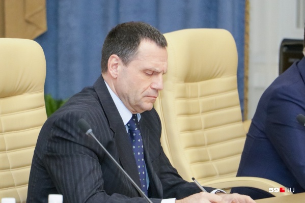 Следствие считает, что Андрей Ковтун фиктивно устроил своего знакомого в одну из пожарных частей Следствие считает, что Андрей Ковтун фиктивно устроил своего знакомого в одну из пожарных частей