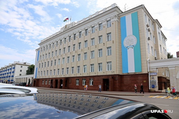 Чиновники мэрии перевели свой доход на помощь многодетным семьям Чиновники мэрии перевели свой доход на помощь многодетным семьям