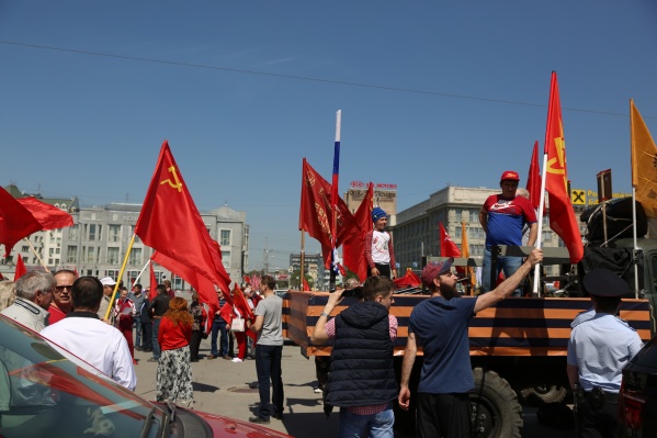 Люди разошлись после приезда полиции Люди разошлись после приезда полиции