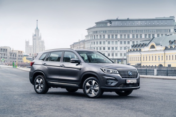 Новосибирцы могут своими глазами увидеть обновленный кроссовер Changan CS75FL и даже протестировать его на дорогах Новосибирцы могут своими глазами увидеть обновленный кроссовер Changan CS75FL и даже протестировать его на дорогах