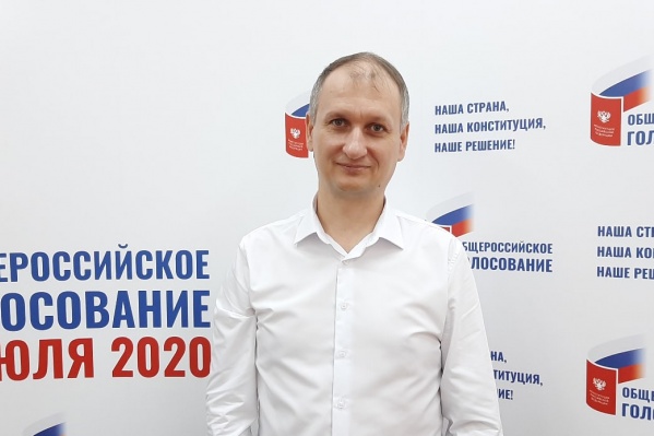 Он является членом областного избиркома Он является членом областного избиркома