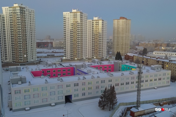 Занятия в новом корпусе должны были начаться еще в сентябре Занятия в новом корпусе должны были начаться еще в сентябре