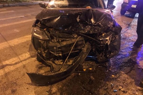 Передняя часть Volkswagen Jetta Передняя часть Volkswagen Jetta
