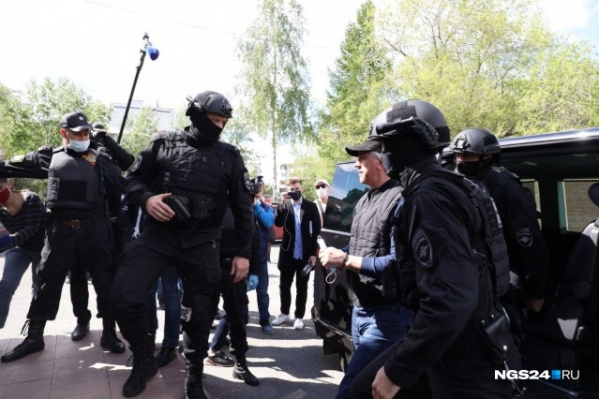 Быкова задержали в собственном доме, на следующий день поместили под арест Быкова задержали в собственном доме, на следующий день поместили под арест