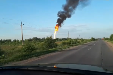 Отжиг газа в так называемых технологических колодцах организовали у села Лопатино Отжиг газа в так называемых технологических колодцах организовали у села Лопатино
