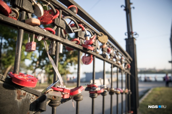 За первые 7 месяцев в Кемеровской области поженились 6728 пар, а в 2019-м за это же время — 8398 За первые 7 месяцев в Кемеровской области поженились 6728 пар, а в 2019-м за это же время — 8398