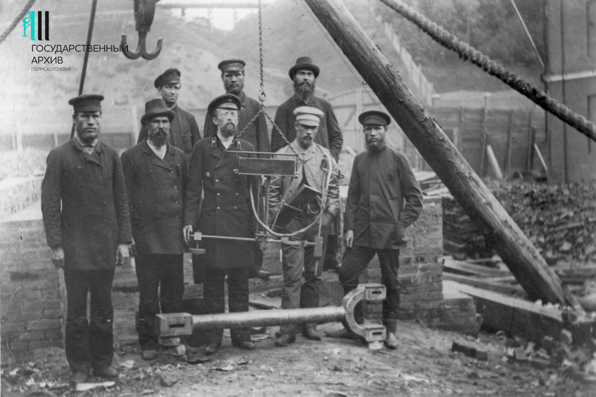 Николай Славянов (в центре) — изобретатель электросварки Николай Славянов (в центре) — изобретатель электросварки 