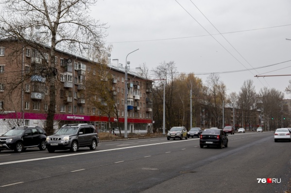 В мэрии Ярославля уже даже не озвучивают примерных дат финальной приемки улицы после ремонта В мэрии Ярославля уже даже не озвучивают примерных дат финальной приемки улицы после ремонта
