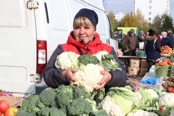 Горожане вновь смогут купить сезонные продукты у местных фермеров Горожане вновь смогут купить сезонные продукты у местных фермеров