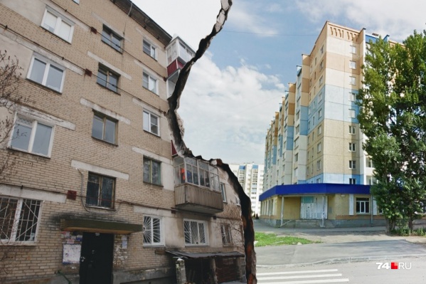 Жители аварийного дома на Потёмкина недовольны, что их переселяют в Чурилово Жители аварийного дома на Потёмкина недовольны, что их переселяют в Чурилово