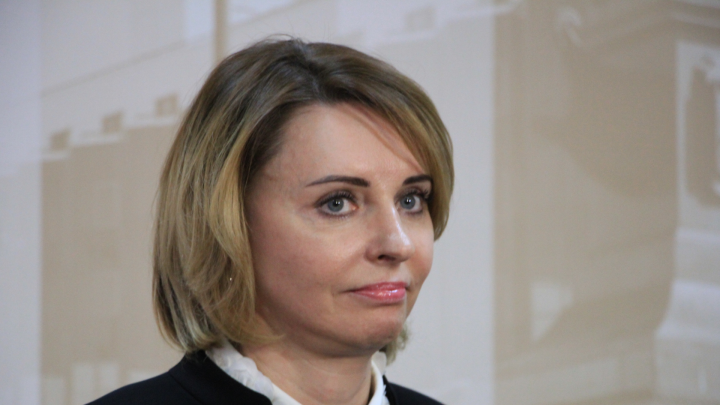 Ломоносовский районный суд признал недействительным диплом депутата гордумы Валентины Сыровой