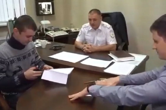 Андрей Сицский родом из Волгоградской области и покинул Волгоград три года назад Андрей Сицский родом из Волгоградской области и покинул Волгоград три года назад
