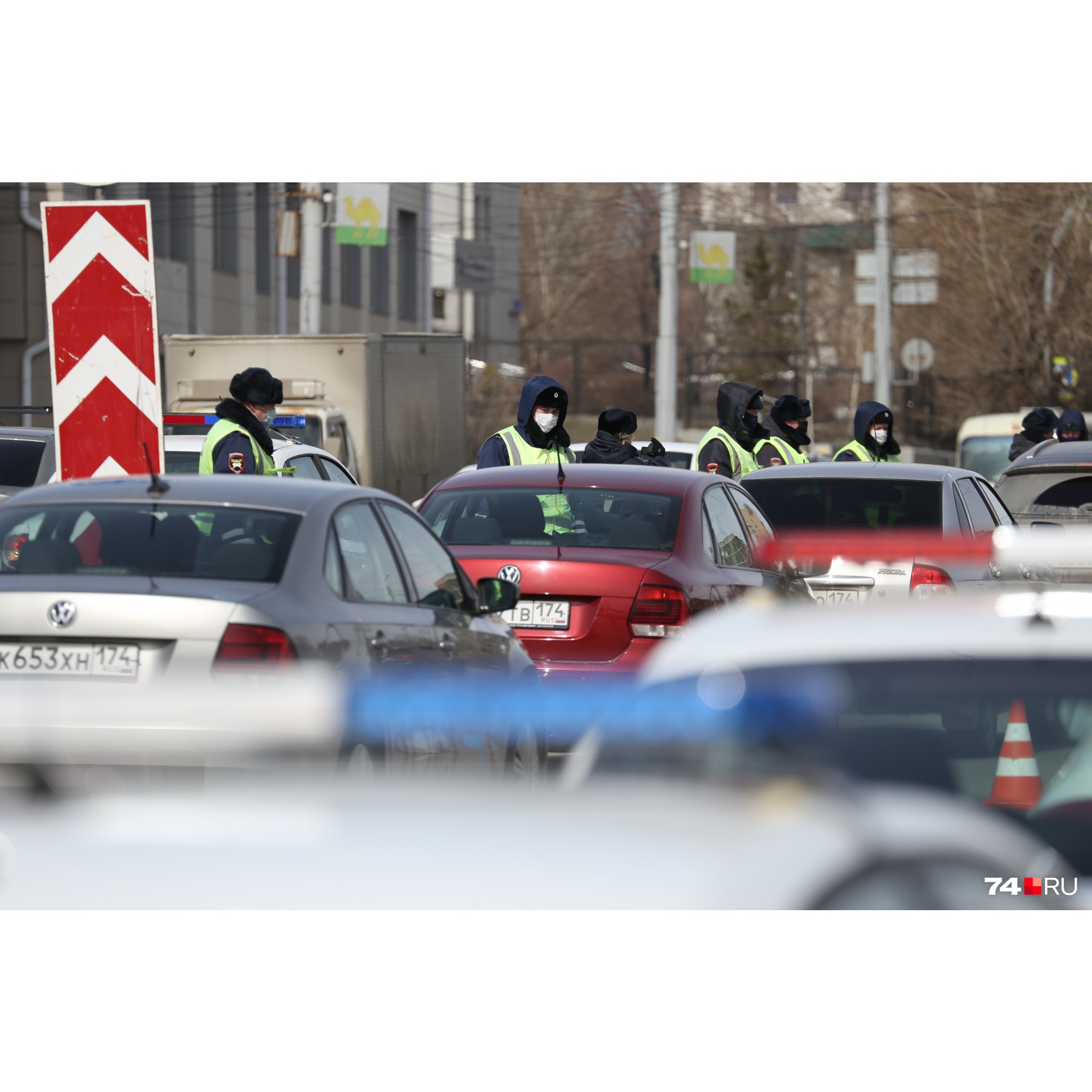 Из-за низкого уровня самоизоляции в Челябинске усилили полицейские проверки