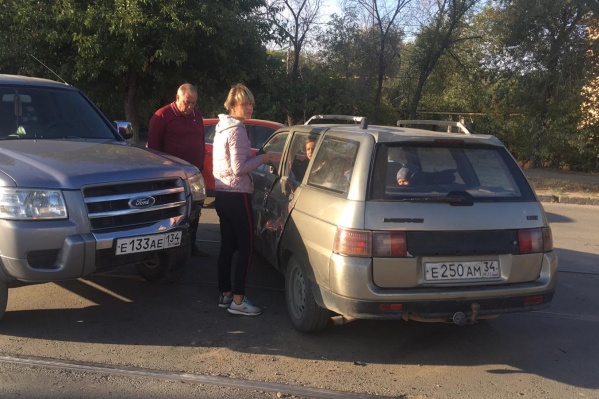 Волгоградцы ждут приезда инспекторов ГИБДД Волгоградцы ждут приезда инспекторов ГИБДД