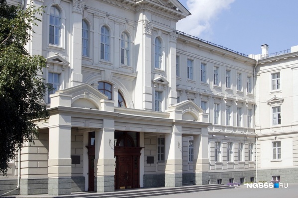 Депутатов омского регионального парламента сейчас проверяют на коронавирус. По официальной версии, кто-то из технического персонала мог подхватить эту инфекцию Депутатов омского регионального парламента сейчас проверяют на коронавирус. По официальной версии, кто-то из технического персонала мог подхватить эту инфекцию