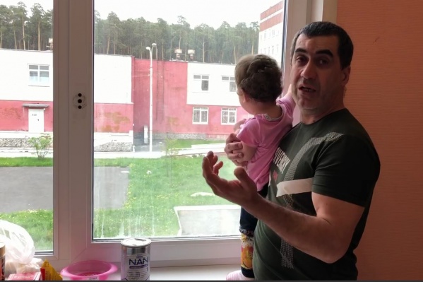 В больницу попала семейная пара с двумя детьми — у всех COVID-19 В больницу попала семейная пара с двумя детьми — у всех COVID-19