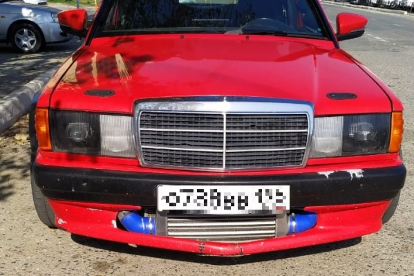 Из-за этого автомобиля екатеринбуржец застрял на месяц в Грозном Из-за этого автомобиля екатеринбуржец застрял на месяц в Грозном