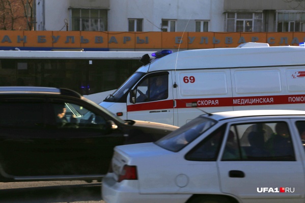 Пациентов до сих пор привозят в больницы на скорых Пациентов до сих пор привозят в больницы на скорых