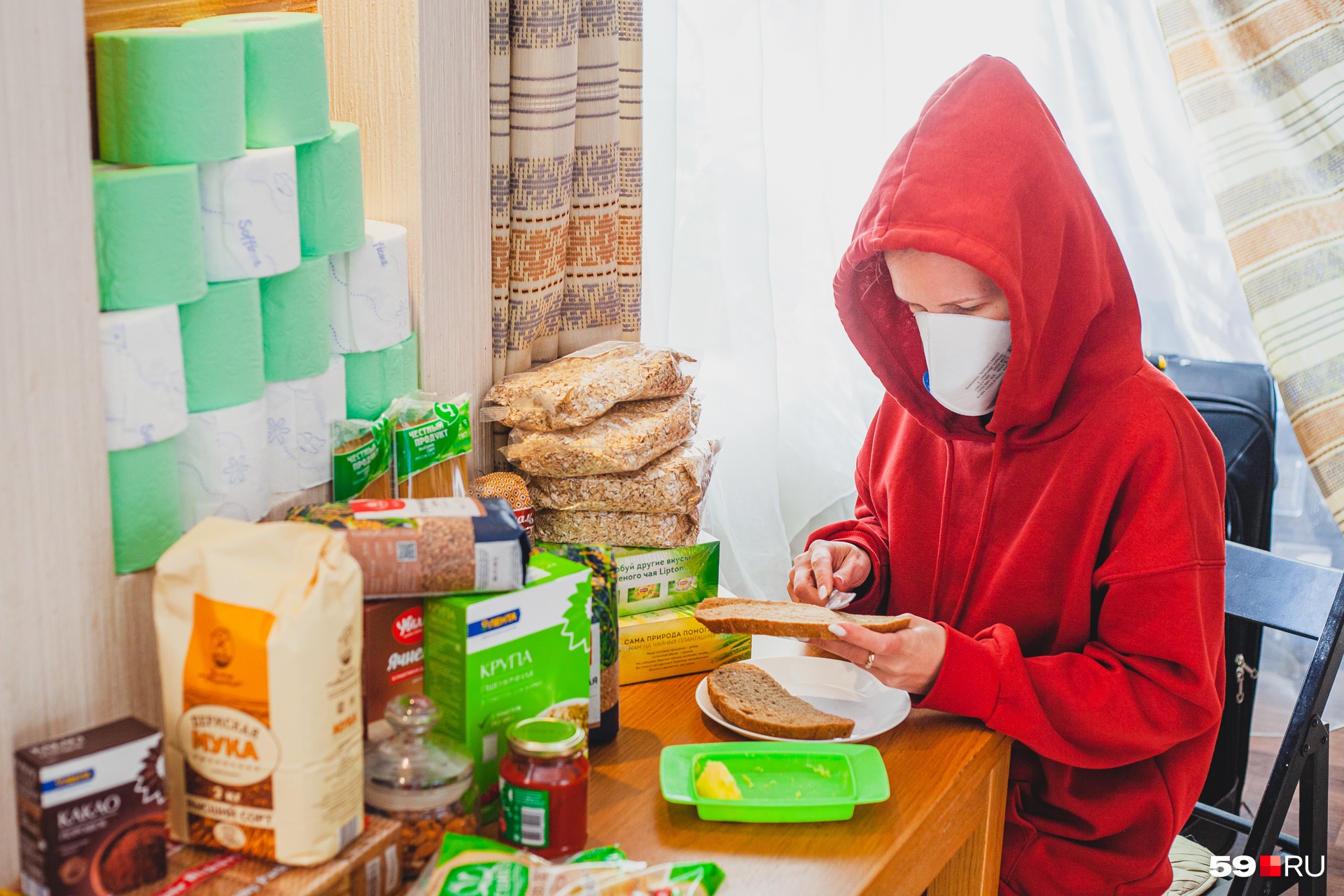 Прежде чем касаться продуктов, вымойте руки Прежде чем касаться продуктов, вымойте руки