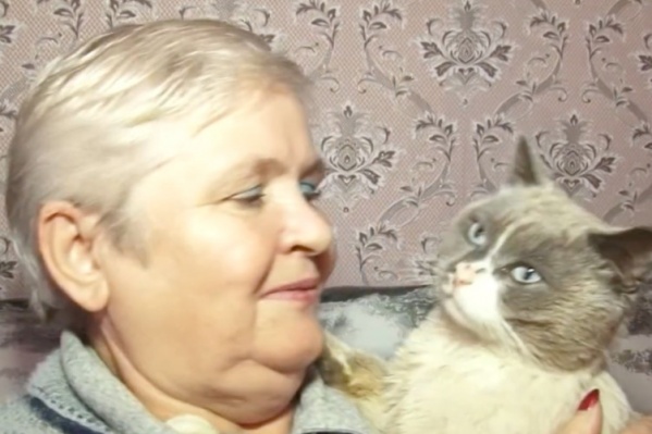 Анна очень обрадовалась возвращению кота Анна очень обрадовалась возвращению кота