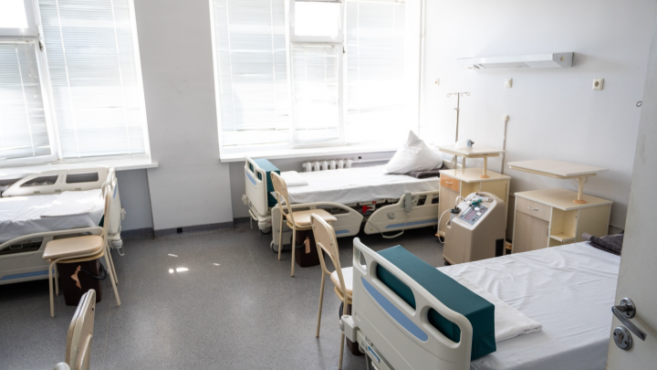 В госпитале Шахт закончились места для зараженных коронавирусом