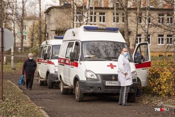 Сотрудников скорой заставили работать в авральном режиме Сотрудников скорой заставили работать в авральном режиме