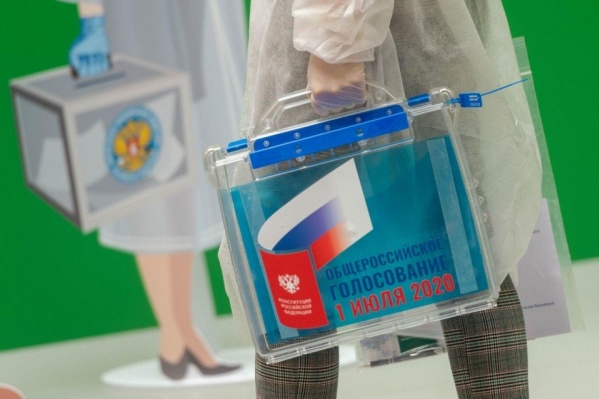 С теми, кто решит пойти голосовать за обновлённую Конституцию, будут работать проверенные на COVID-19 сотрудники С теми, кто решит пойти голосовать за обновлённую Конституцию, будут работать проверенные на COVID-19 сотрудники