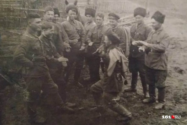 В свободное от военных действий время казаки могли и повеселиться В свободное от военных действий время казаки могли и повеселиться