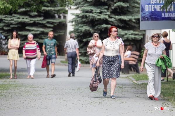 Челябинцам разрешили выходить на прогулки, и парки тут же открыли Челябинцам разрешили выходить на прогулки, и парки тут же открыли