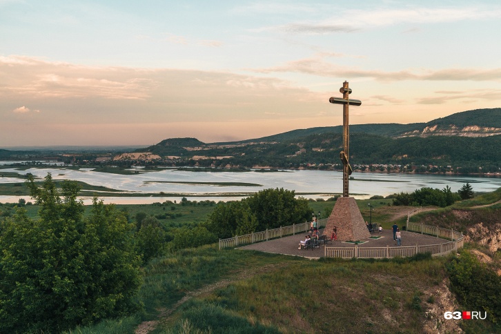 Смотровая площадка с крестом делает фотографии здесь узнаваемыми Смотровая площадка с крестом делает фотографии здесь узнаваемыми