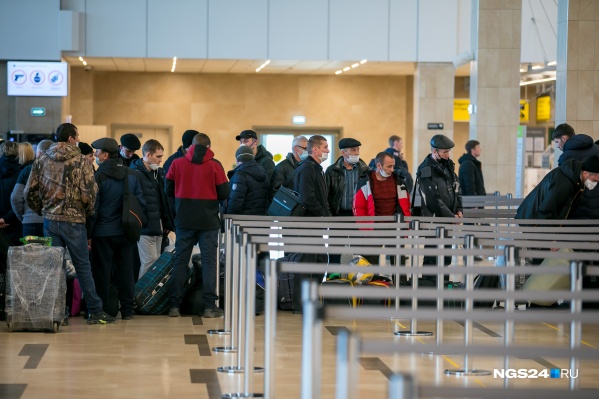 Все это время гостей и возвращающихся в Норильск и Хатангу отправляли на <nobr class="_">14 дней</nobr> самоизоляции Все это время гостей и возвращающихся в Норильск и Хатангу отправляли на <nobr class="_">14 дней</nobr> самоизоляции