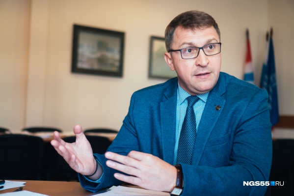 В должности ректора педагогического университета Иван Кротт <a href="https://ngs55.ru/news/more/66369193/" target="_blank" class="_">чуть меньше года</a> В должности ректора педагогического университета Иван Кротт <a href="https://ngs55.ru/news/more/66369193/" target="_blank" class="_">чуть меньше года</a>