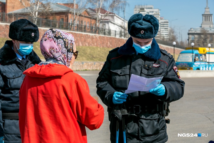 Пока полицейским предъявляют бумажные объяснительные, но скоро появятся электронные Пока полицейским предъявляют бумажные объяснительные, но скоро появятся электронные