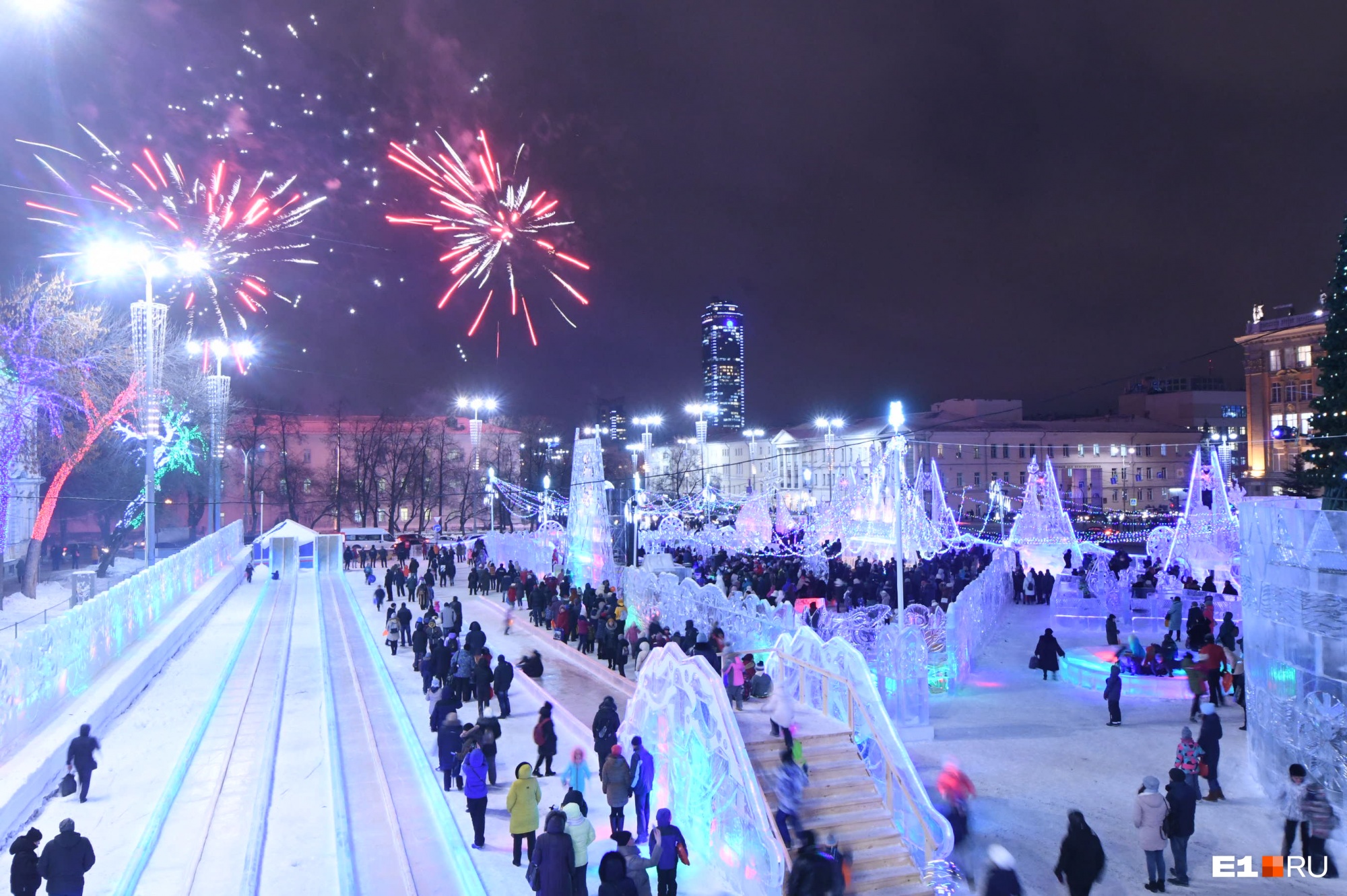 Мэрия обсудит с горожанами, нужен ли ледовый городок на площади 1905 года