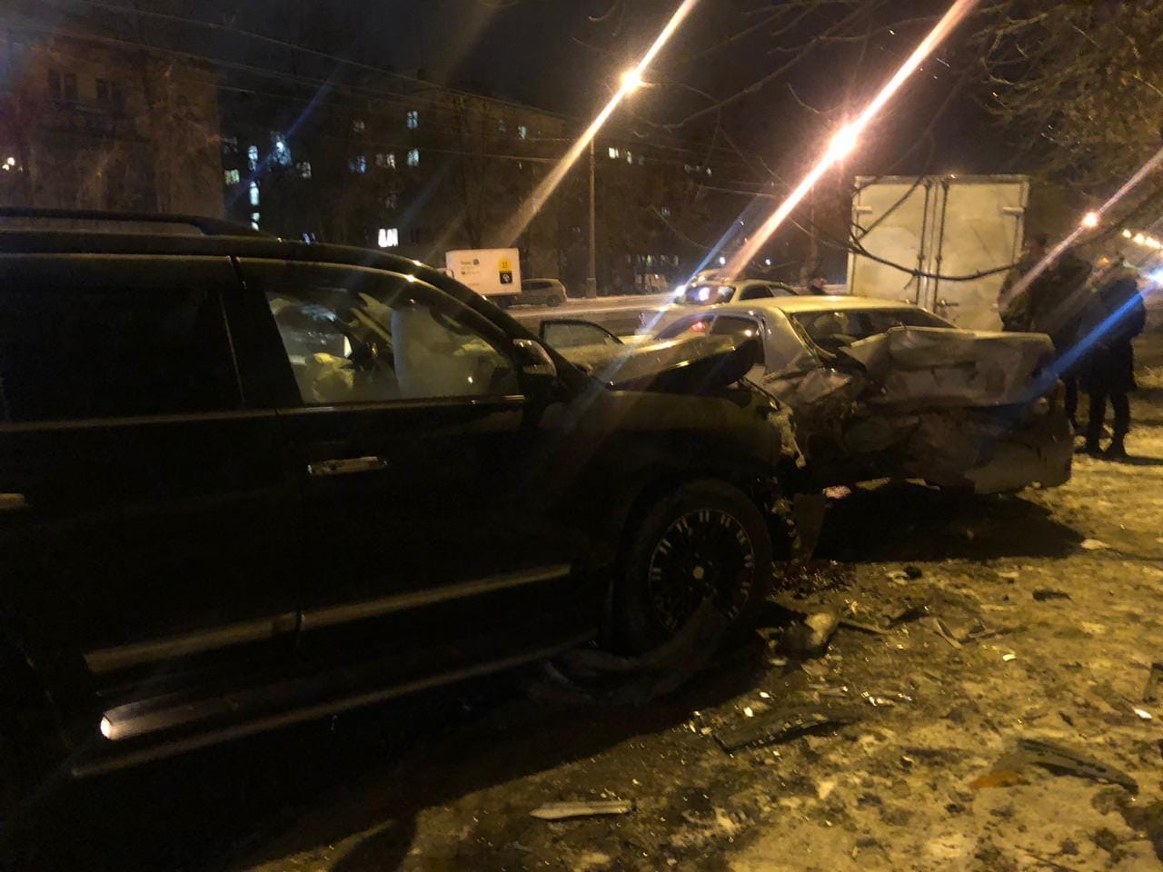 В Екатеринбурге разыскивают очевидцев массового ДТП на Машиностроителей