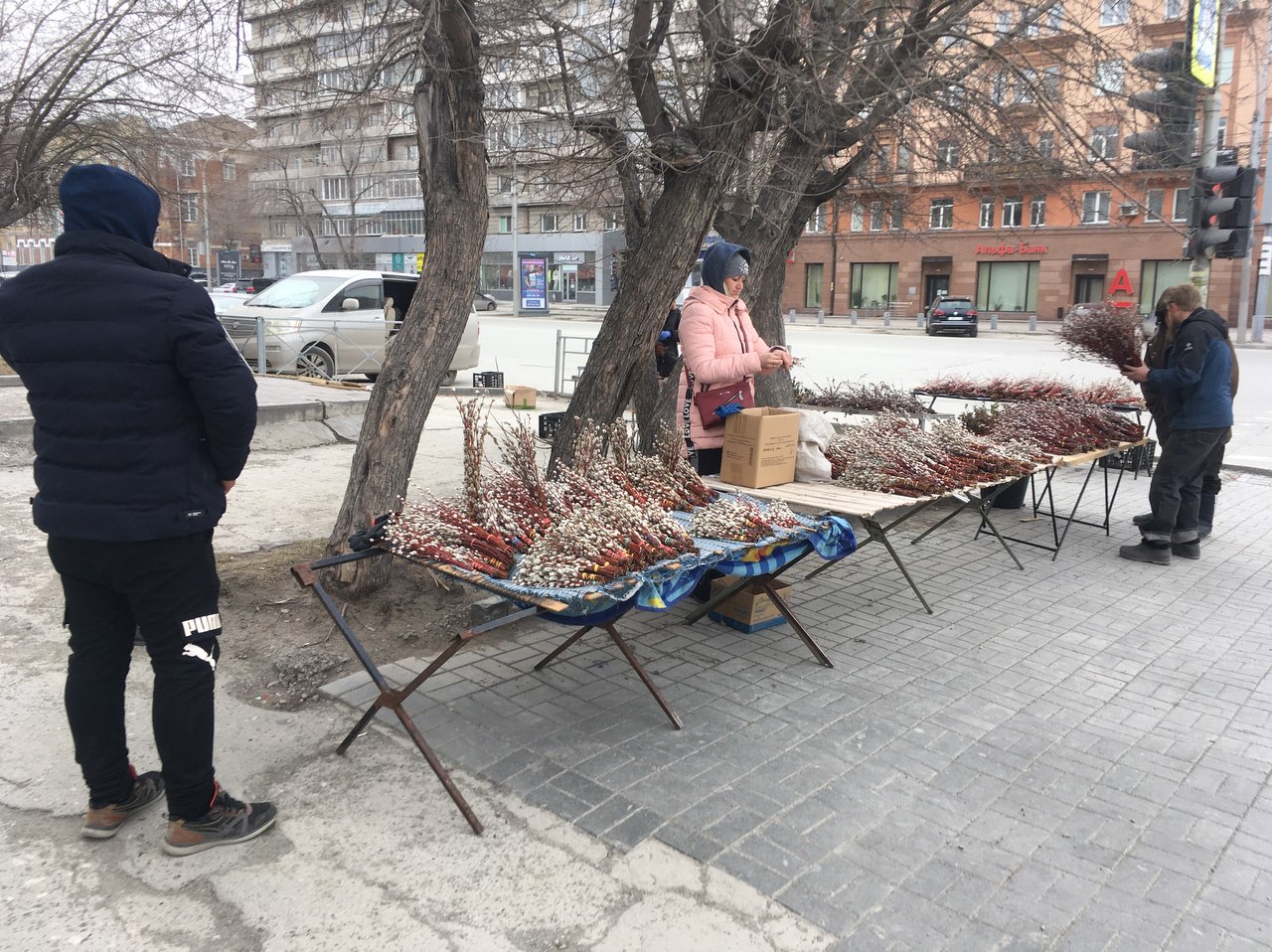 «Самоизоляция? Не, не слышали», – написал читатель НГС, приславший фото<br> «Самоизоляция? Не, не слышали», – написал читатель НГС, приславший фото<br>