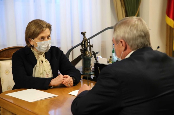 Главной целью визита Анны Поповой назвали обсуждение проблемы с санитарным контролем на границе с Украиной в Ростовской области Главной целью визита Анны Поповой назвали обсуждение проблемы с санитарным контролем на границе с Украиной в Ростовской области