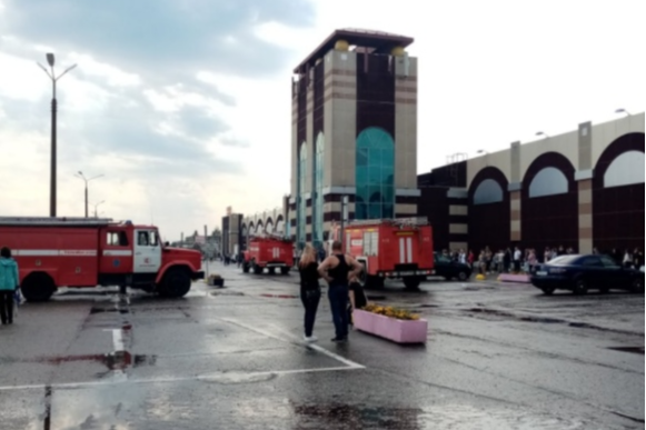 В Ярославле эвакуируют крупный торговый центр: что случилось
